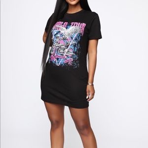 World tour tunic top